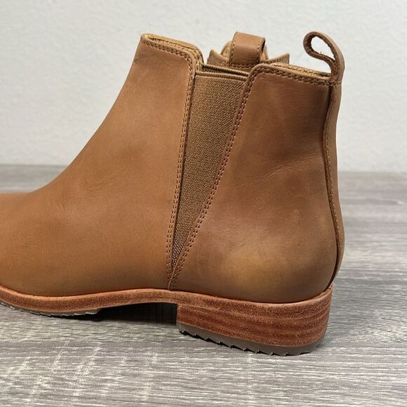 Nisolo Eva Everyday Chelsea Boots Shoes - Picture 5 of 10